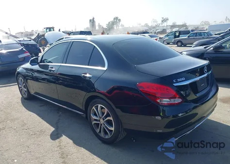 2017 Mercedes-Benz C 300 из США, поврежденный, VIN 55SWF4JB8HU192733